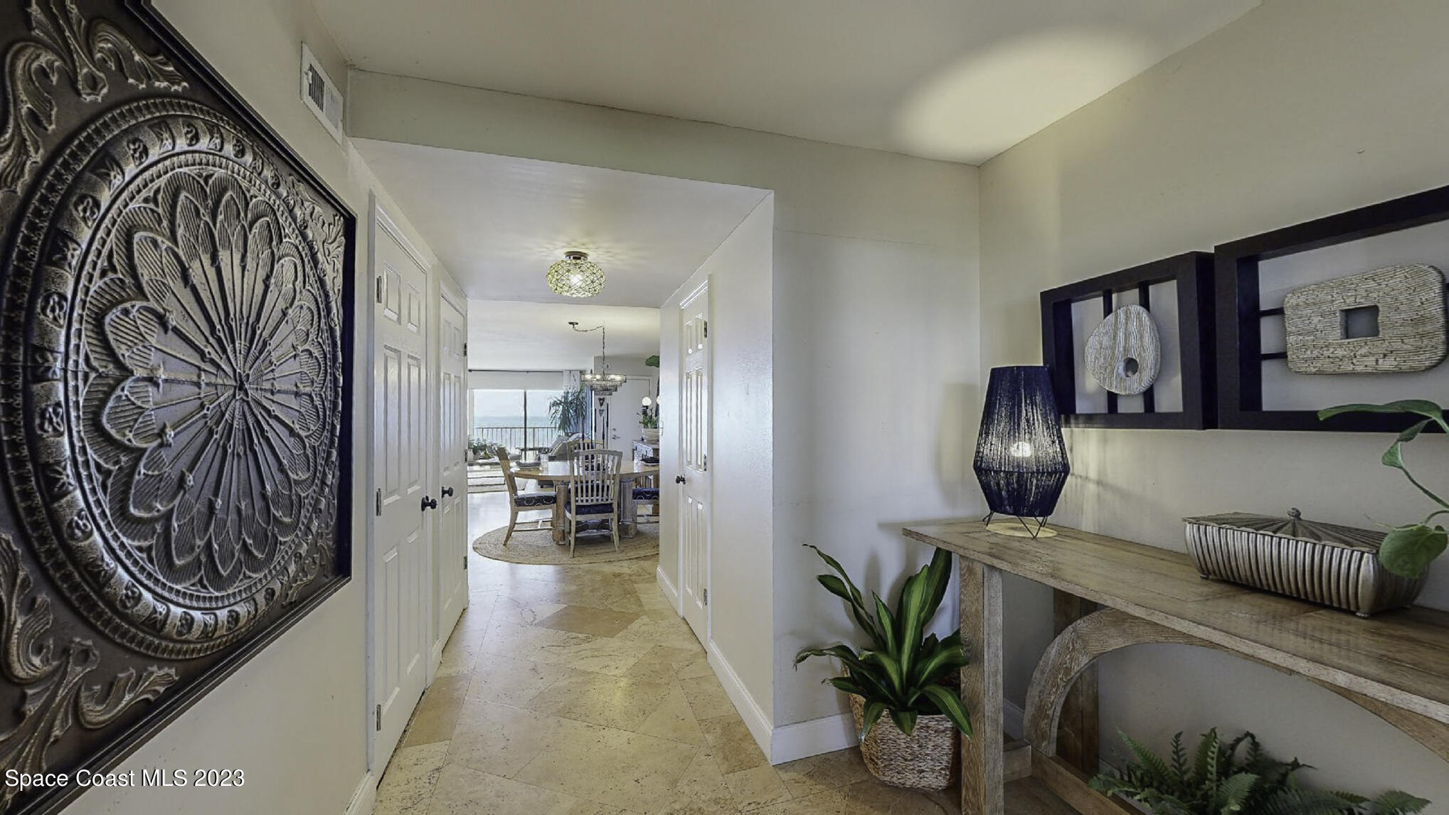 2105 Atlantic Street, 621