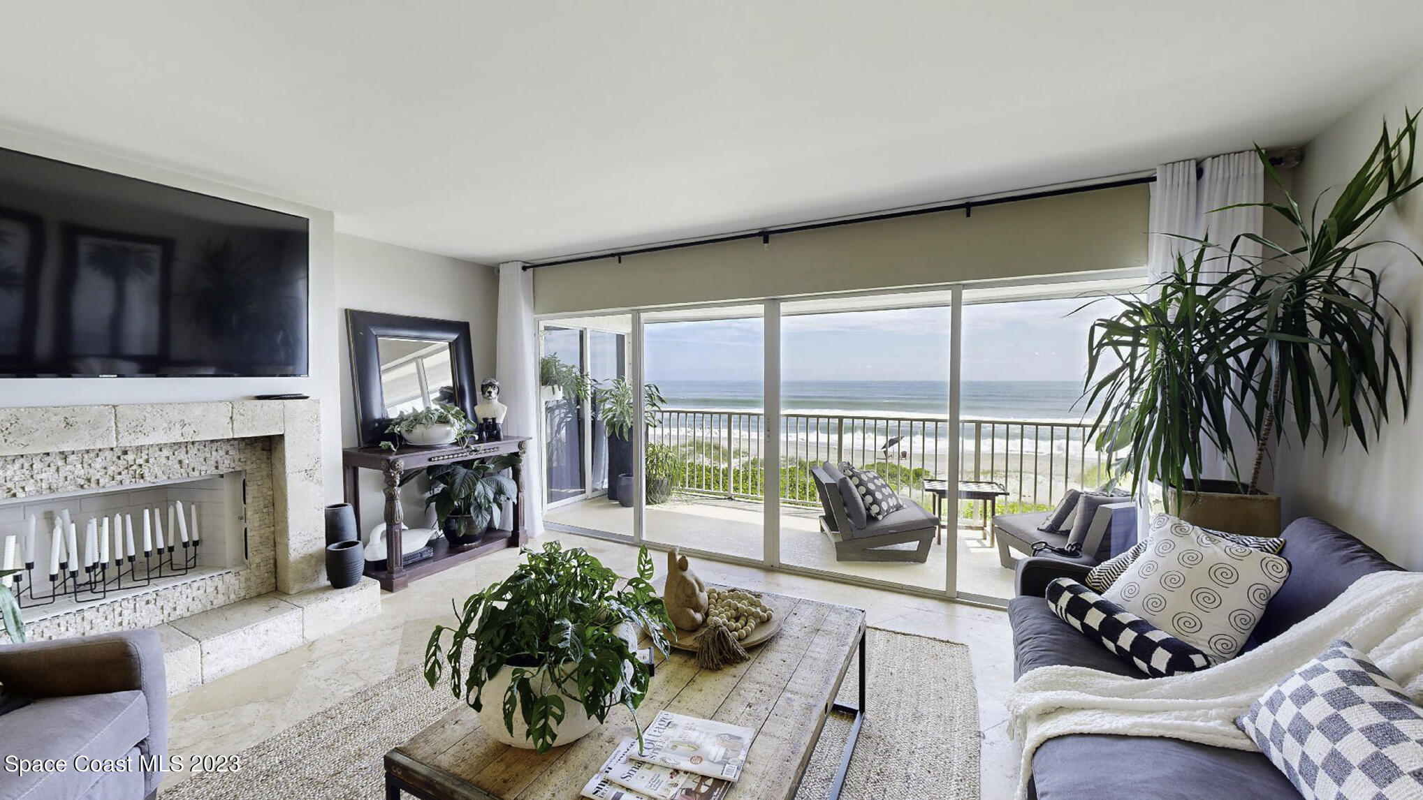 2105 Atlantic Street, 621