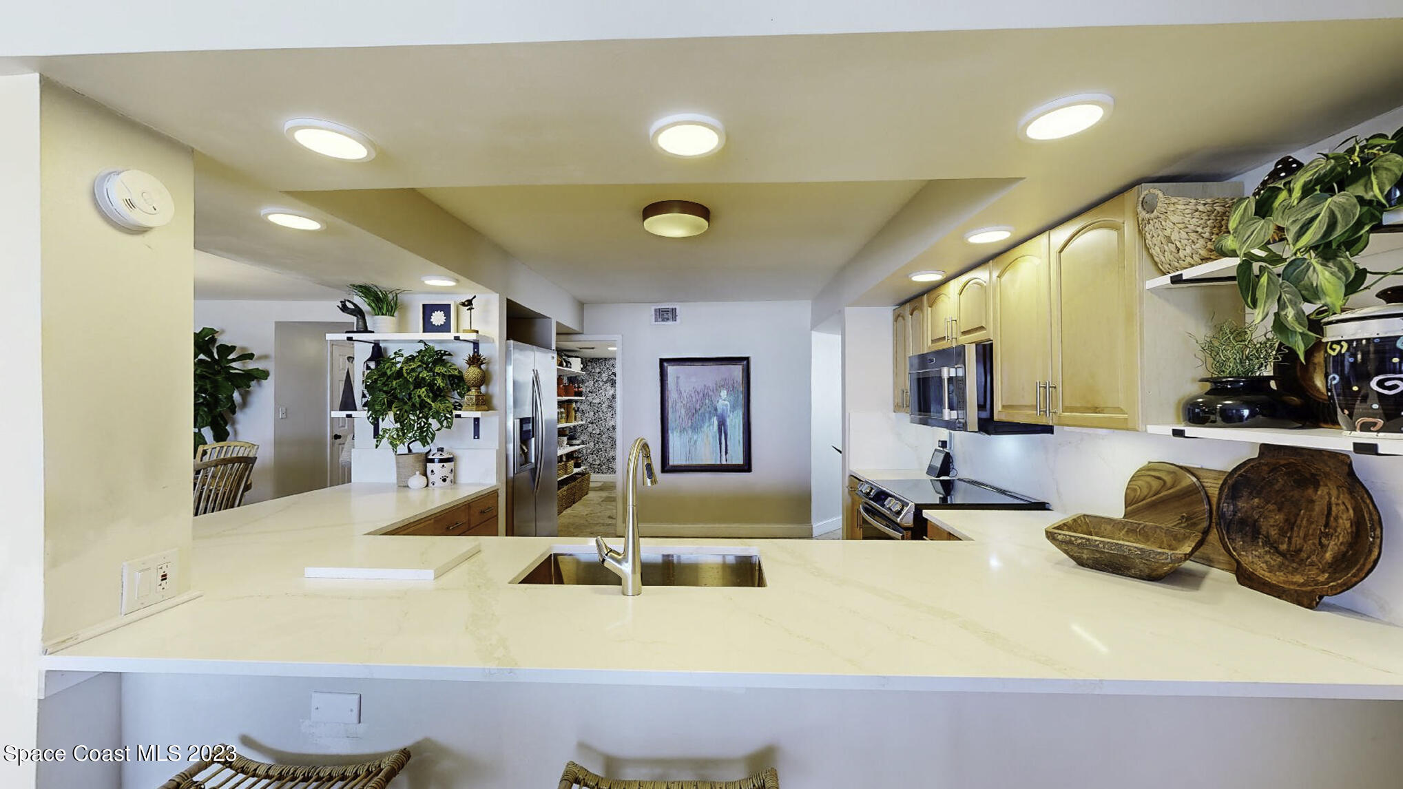 2105 Atlantic Street, 621