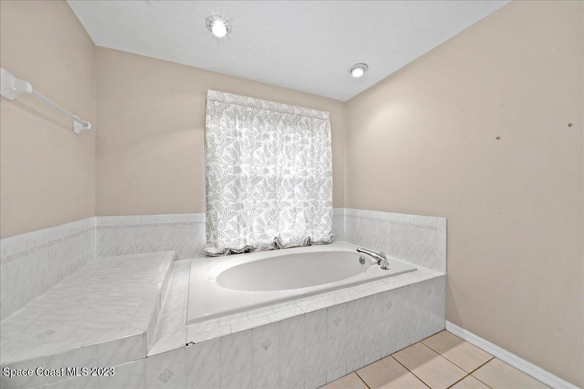 148 Martesia Way