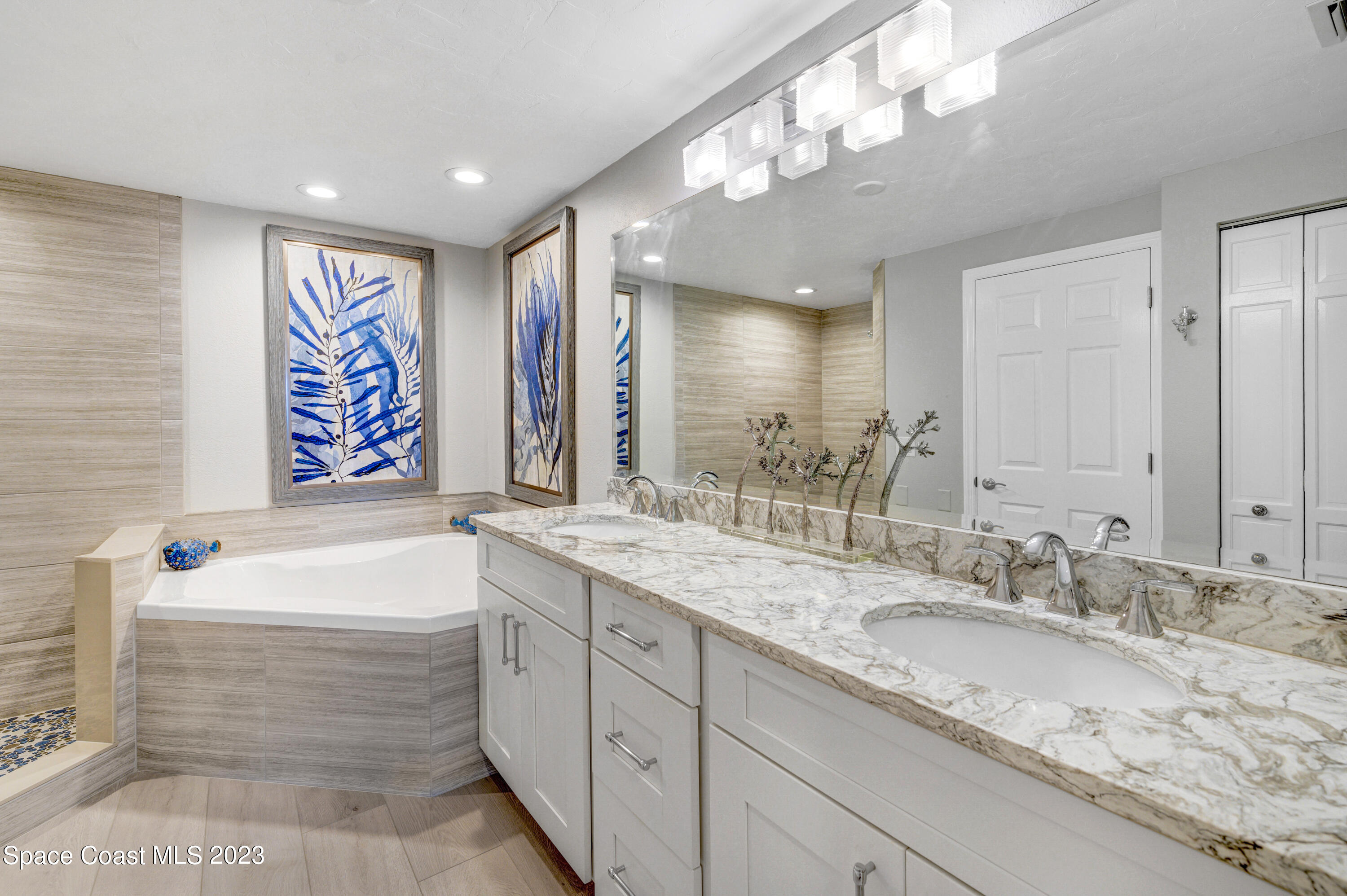 50 11th Avenue, 304