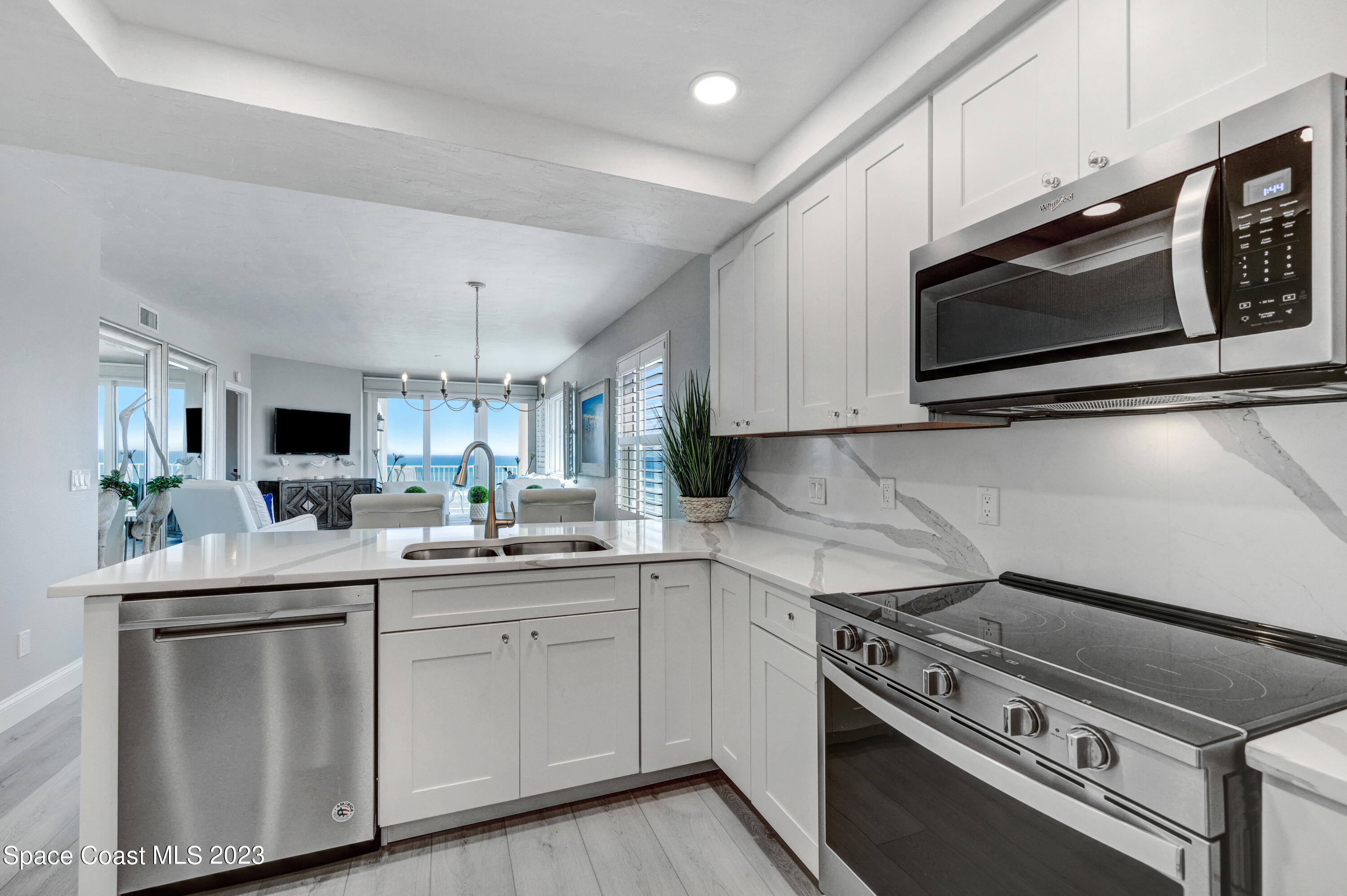 50 11th Avenue, 304