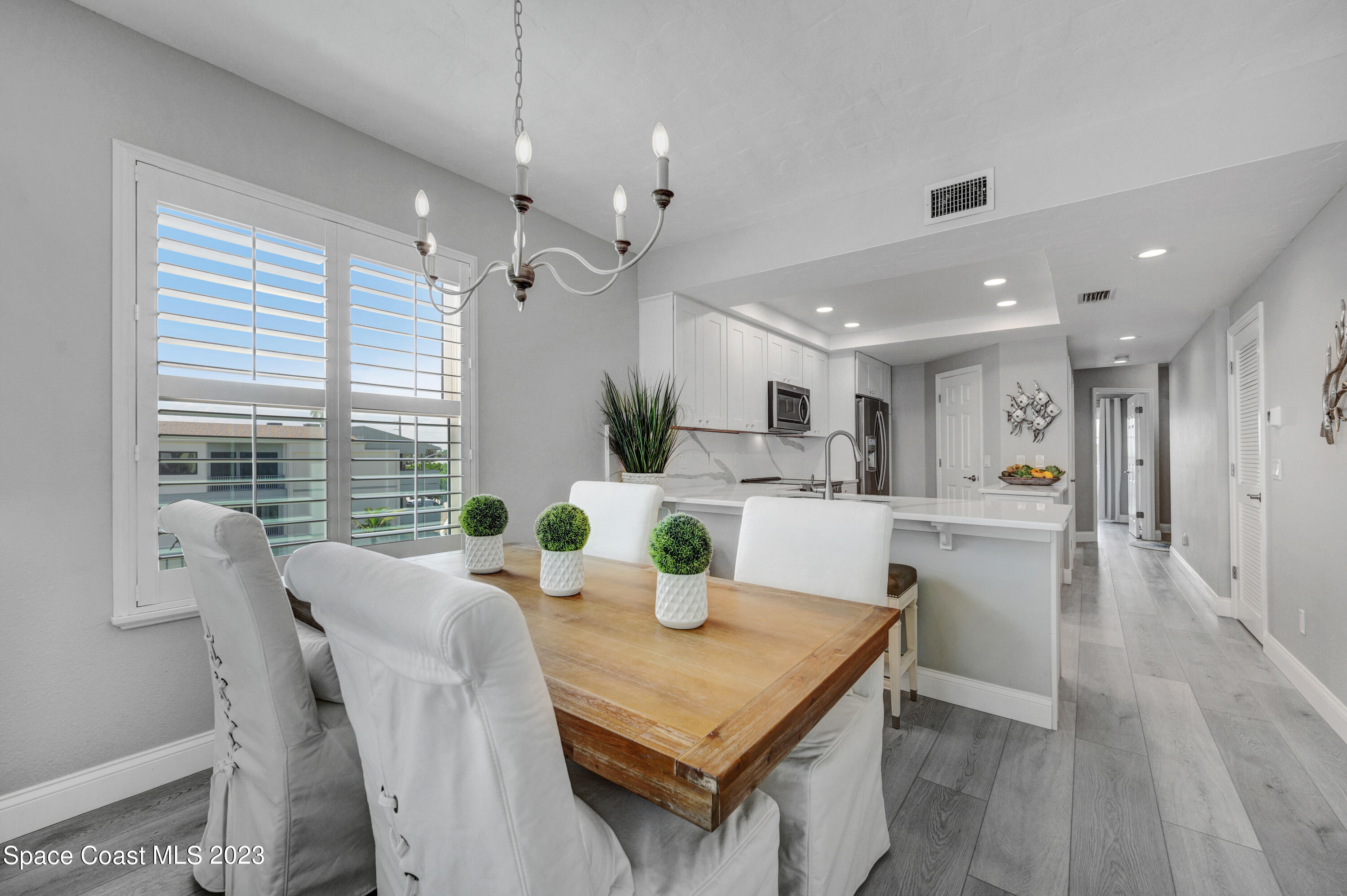 50 11th Avenue, 304