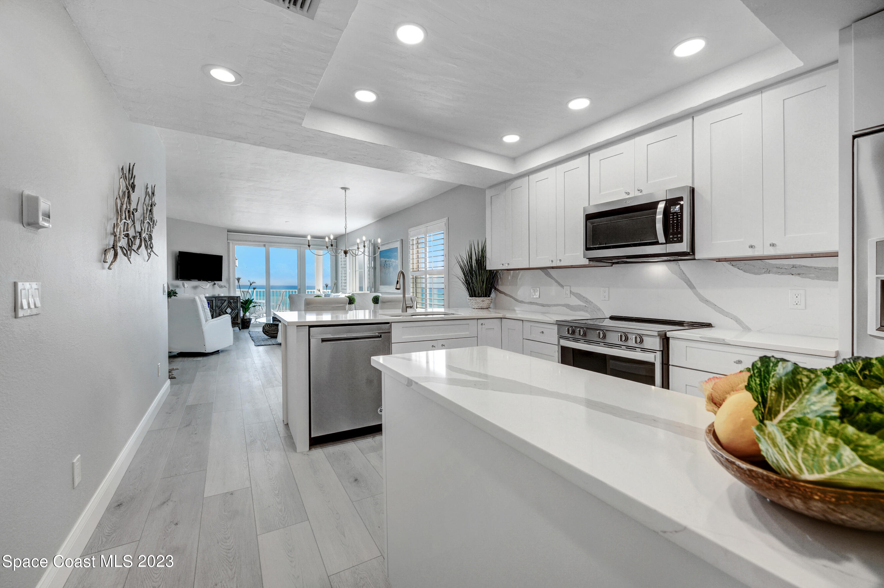50 11th Avenue, 304