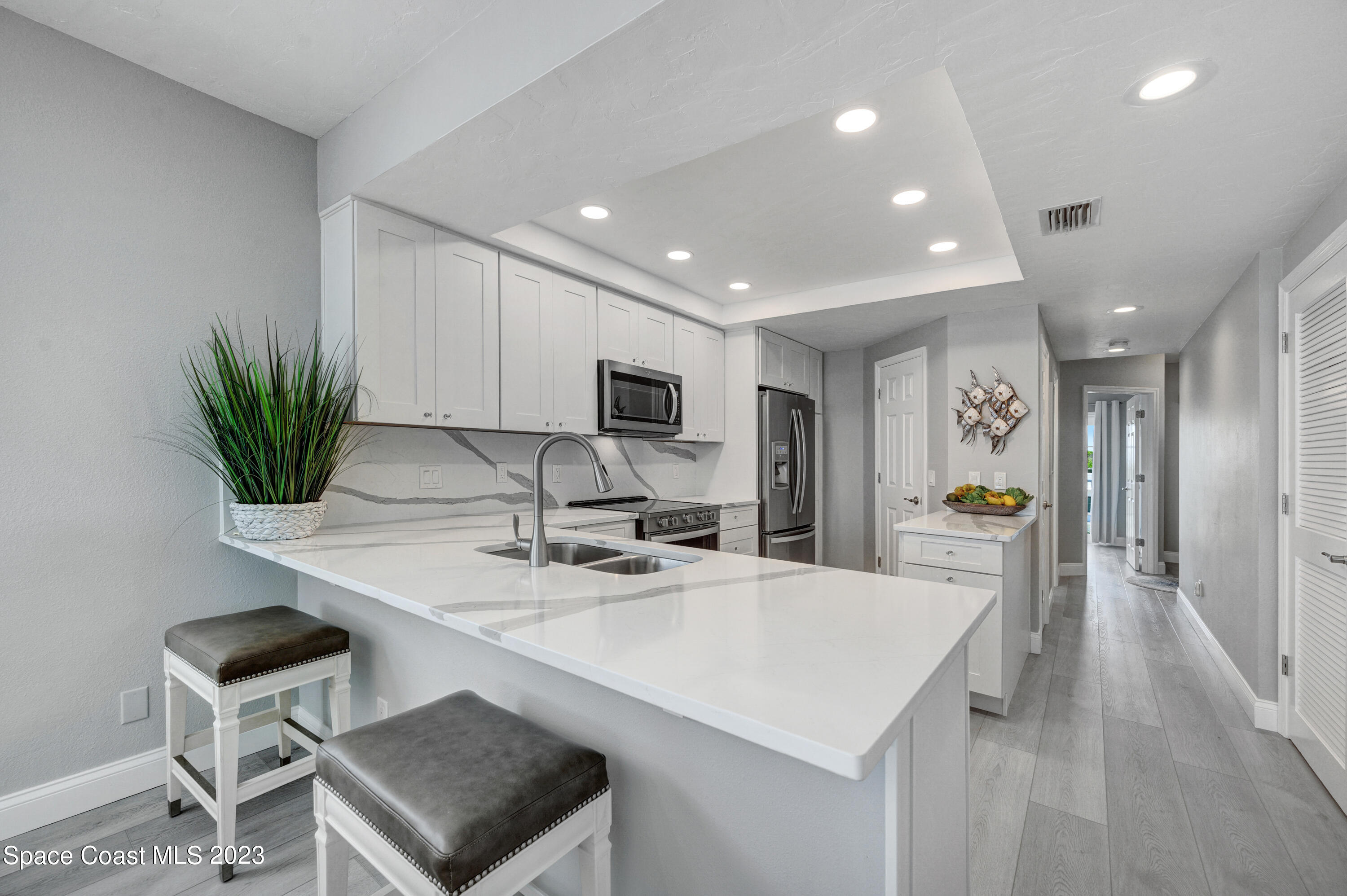 50 11th Avenue, 304