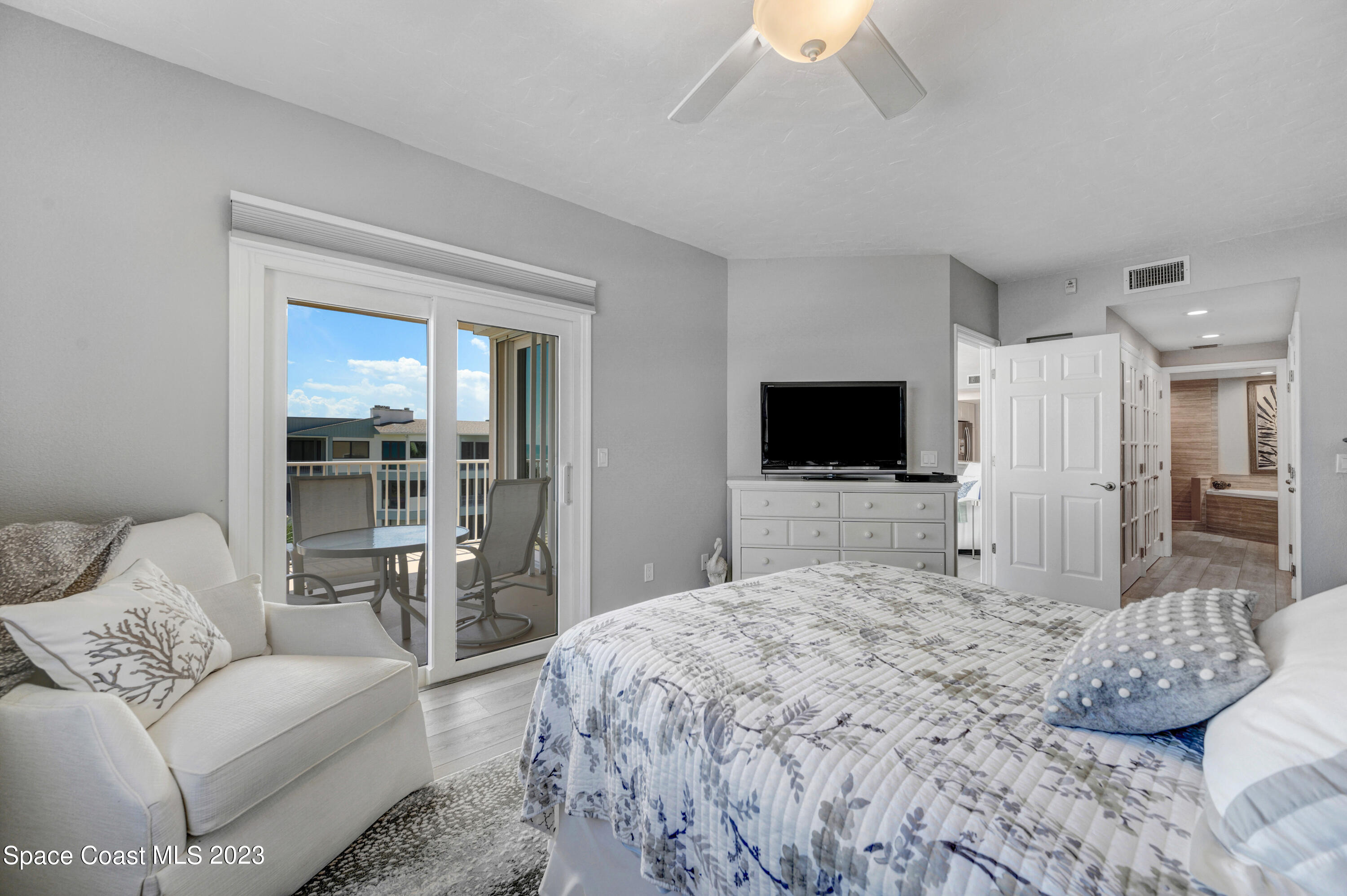 50 11th Avenue, 304