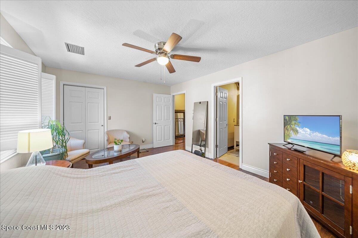 2436 Carriage Court, 2