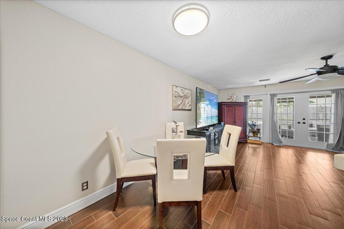2436 Carriage Court, 2