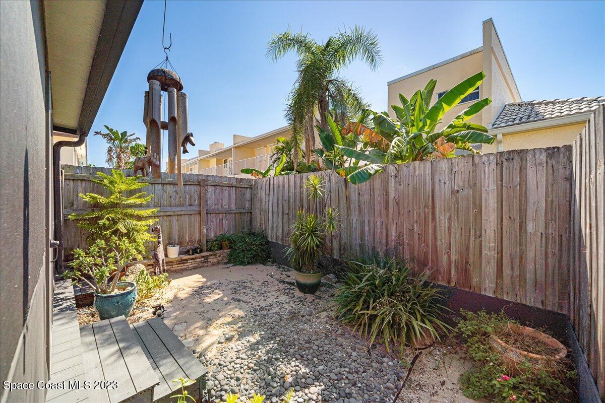 2436 Carriage Court, 2