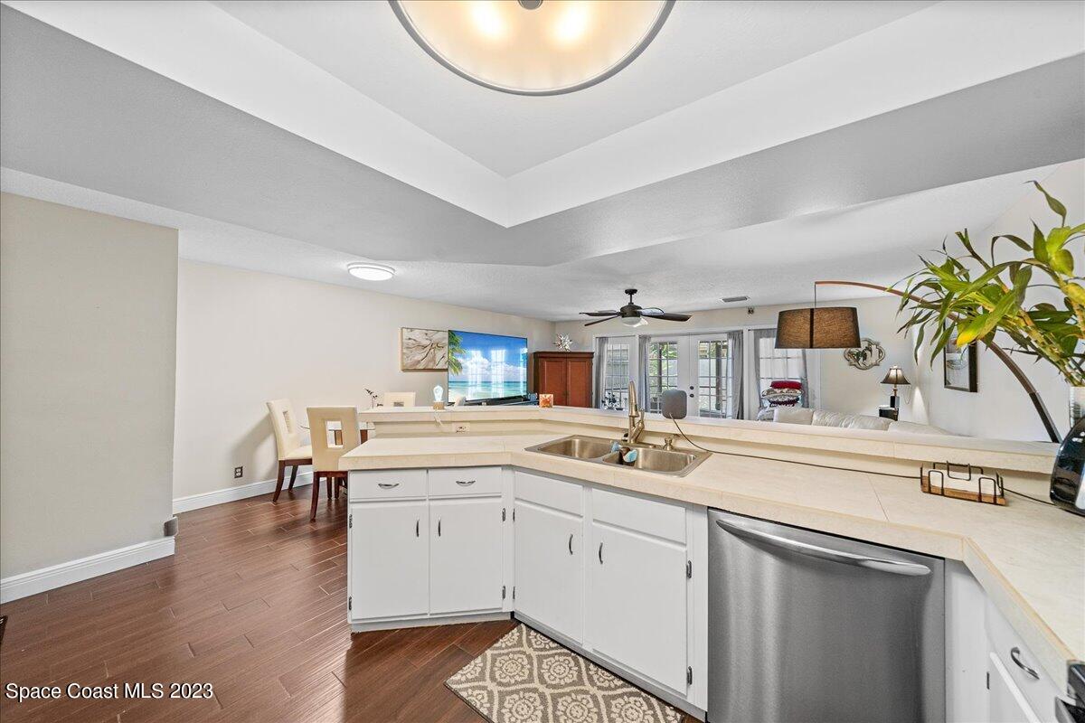 2436 Carriage Court, 2