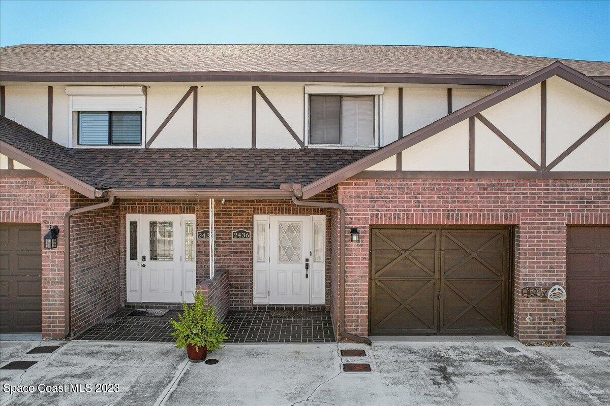 2436 Carriage Court, 2