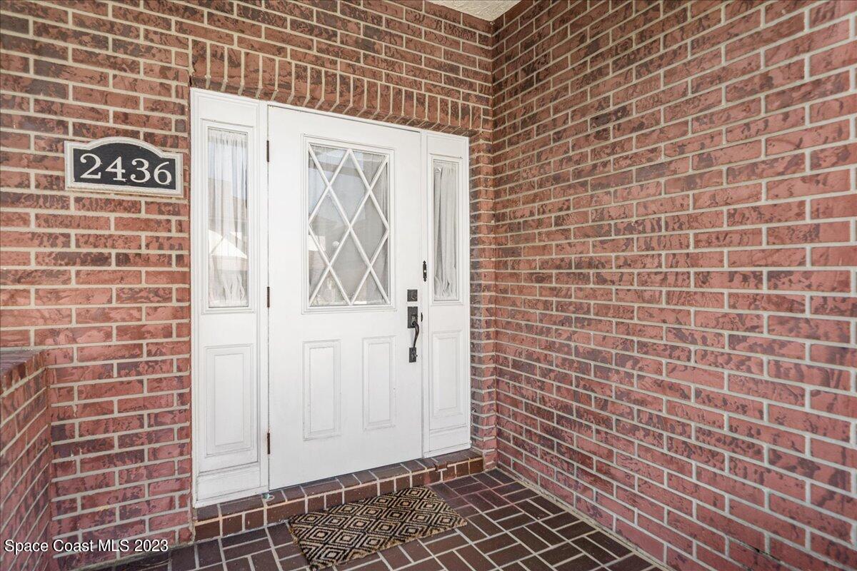 2436 Carriage Court, 2