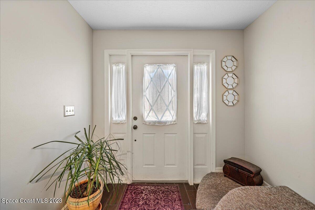 2436 Carriage Court, 2