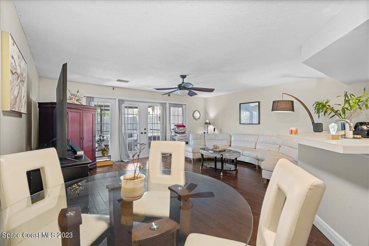 2436 Carriage Court, 2