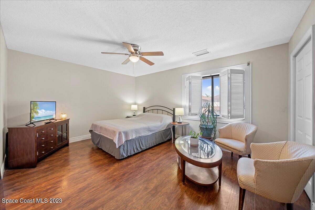 2436 Carriage Court, 2