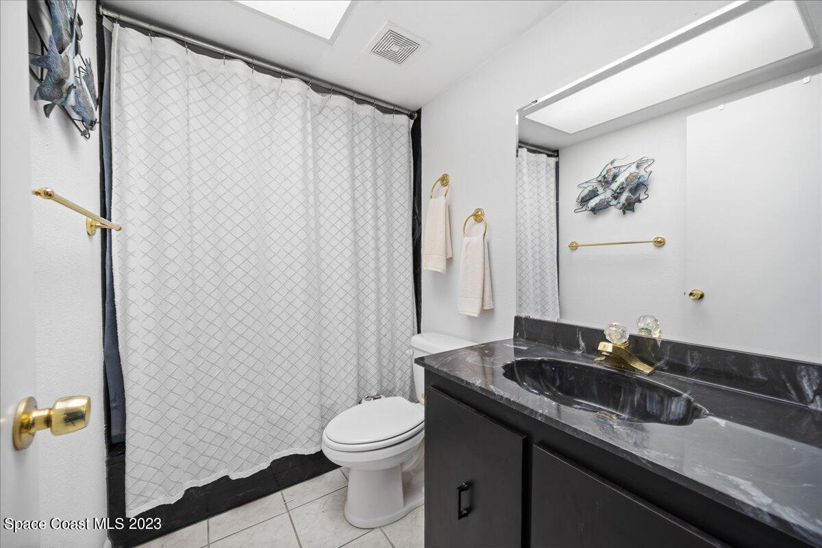 2100 N Atlantic Avenue, 303