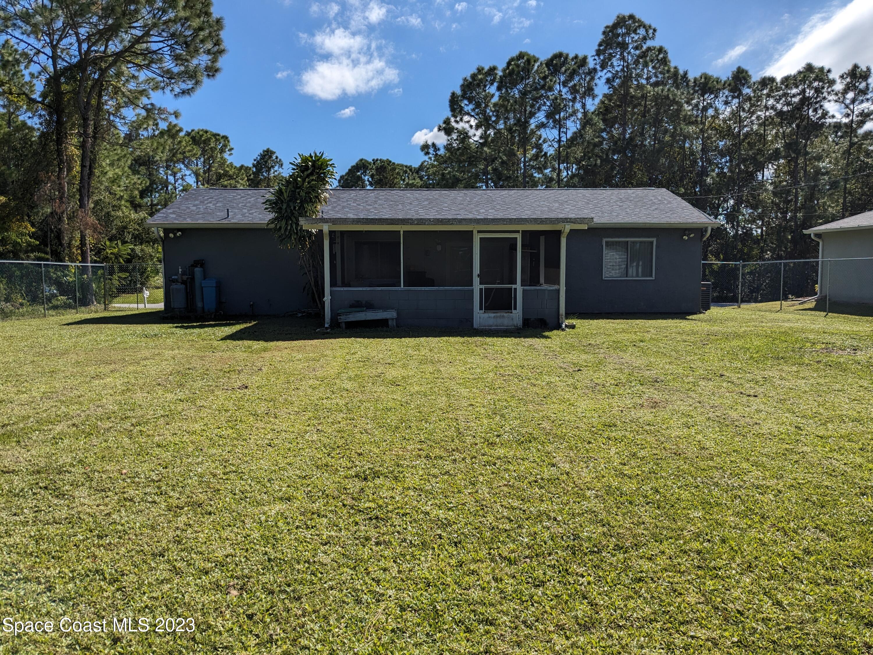 1051 Pasadena Road SE