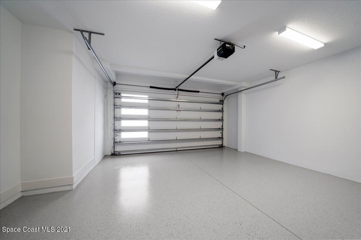 225 6th Avenue