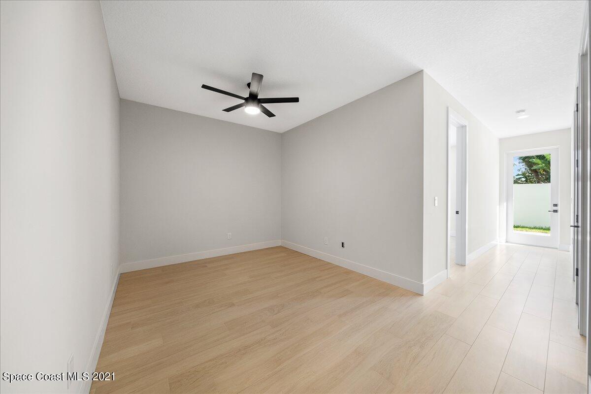225 6th Avenue