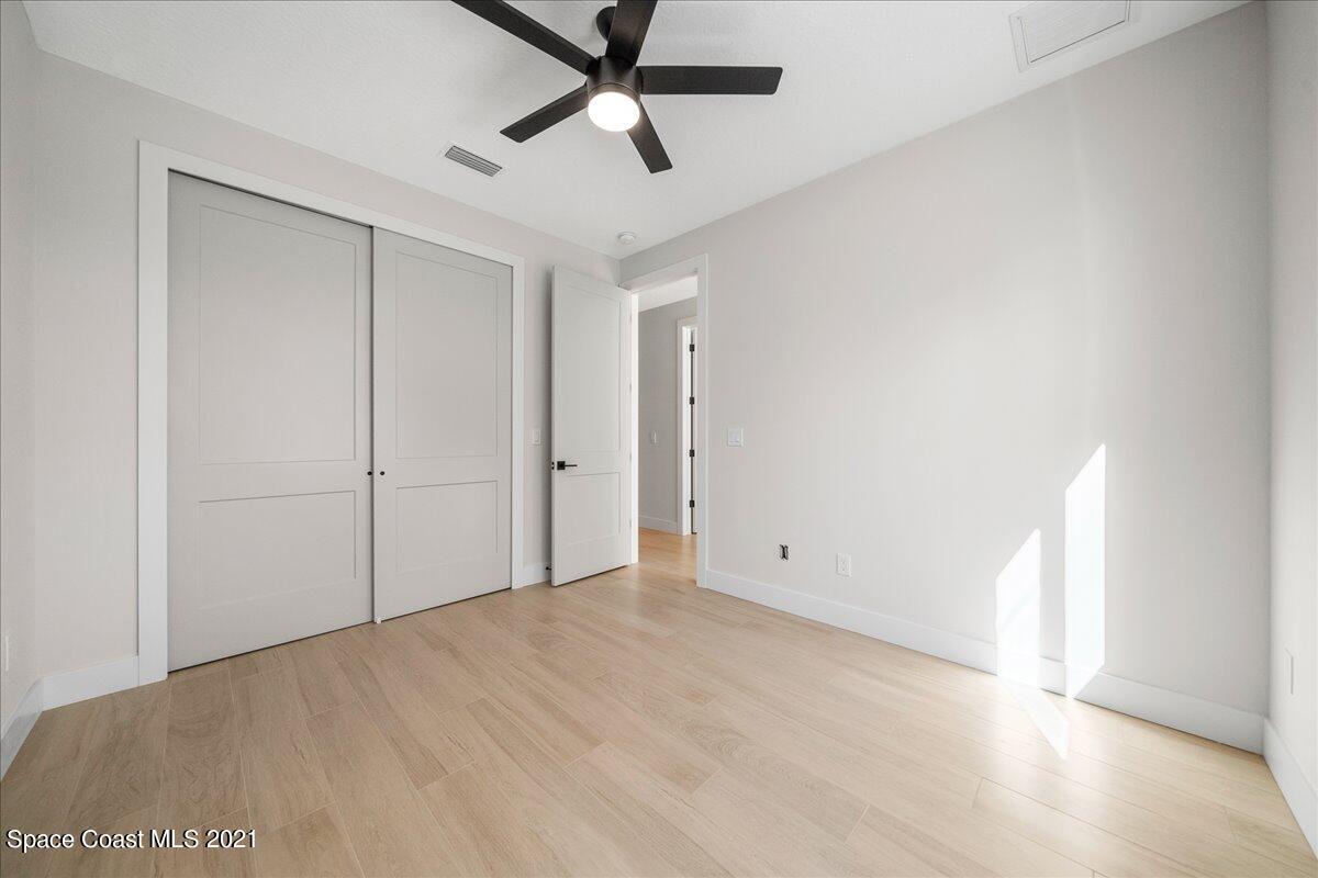 225 6th Avenue