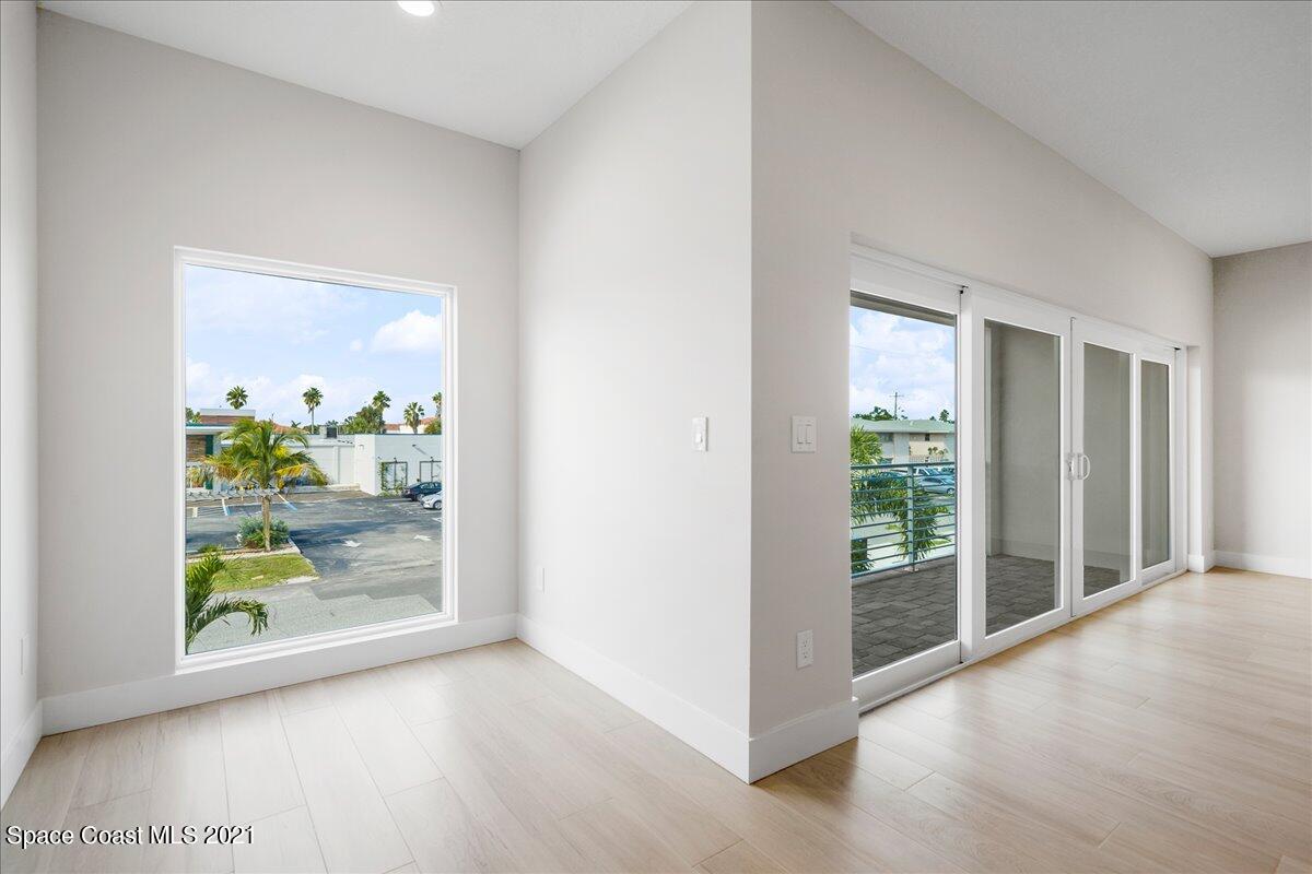 225 6th Avenue