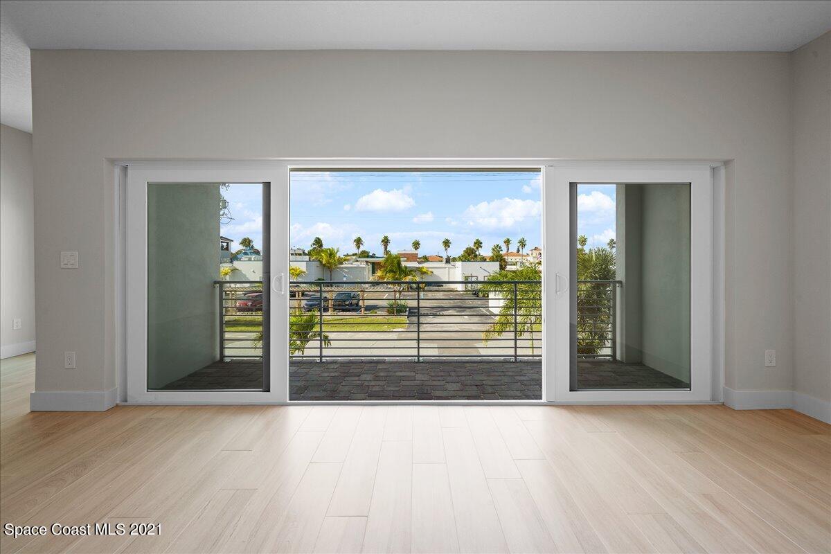 225 6th Avenue