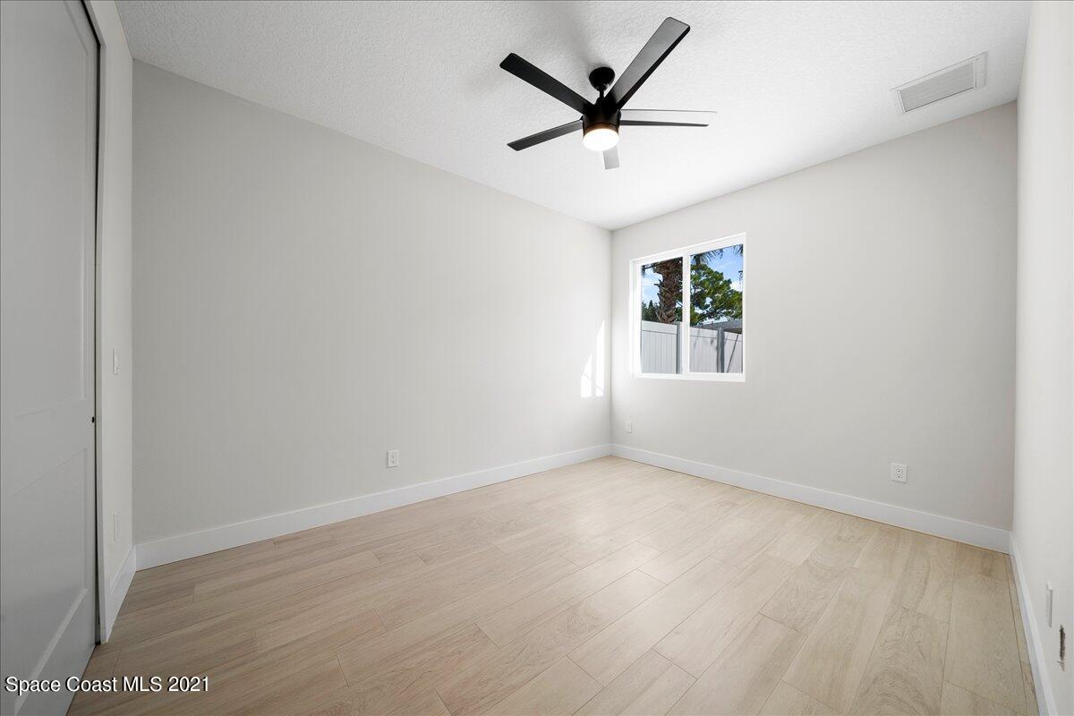 225 6th Avenue