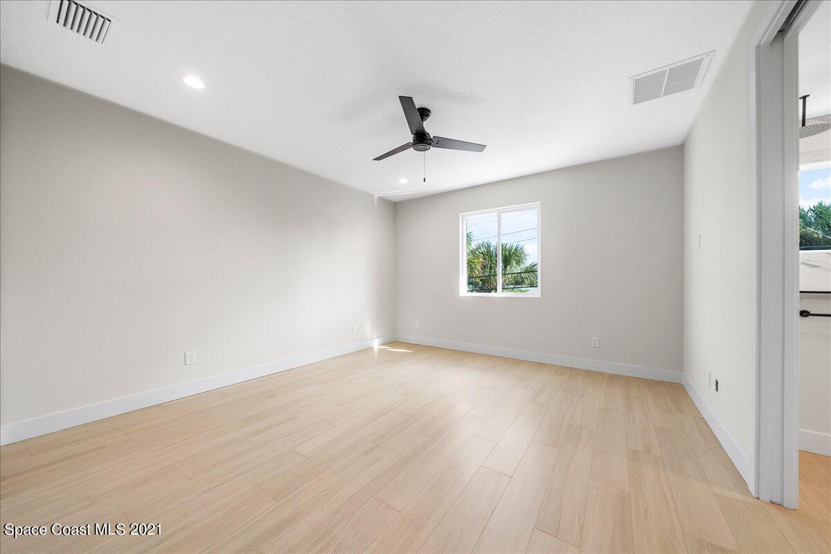 225 6th Avenue