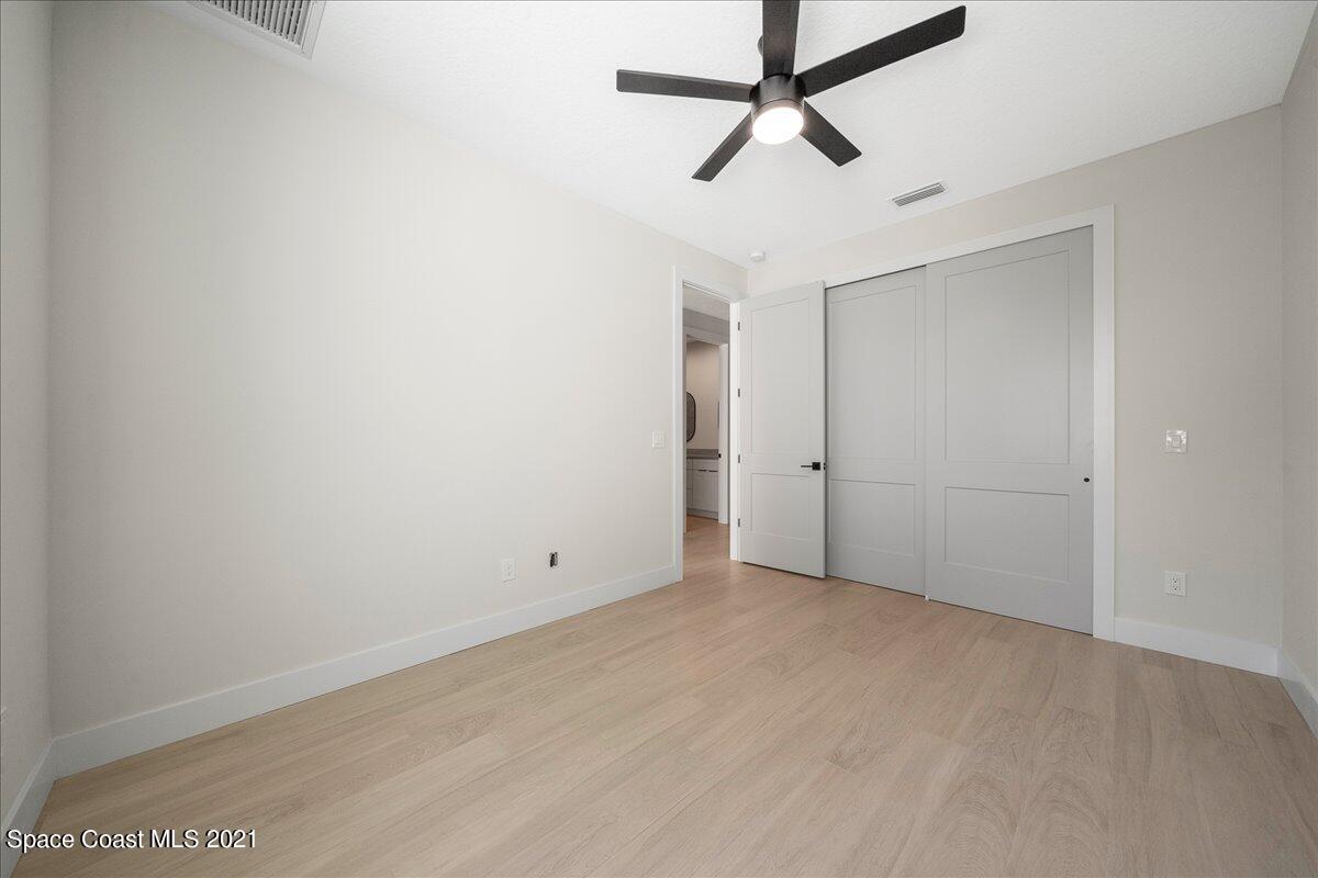 225 6th Avenue