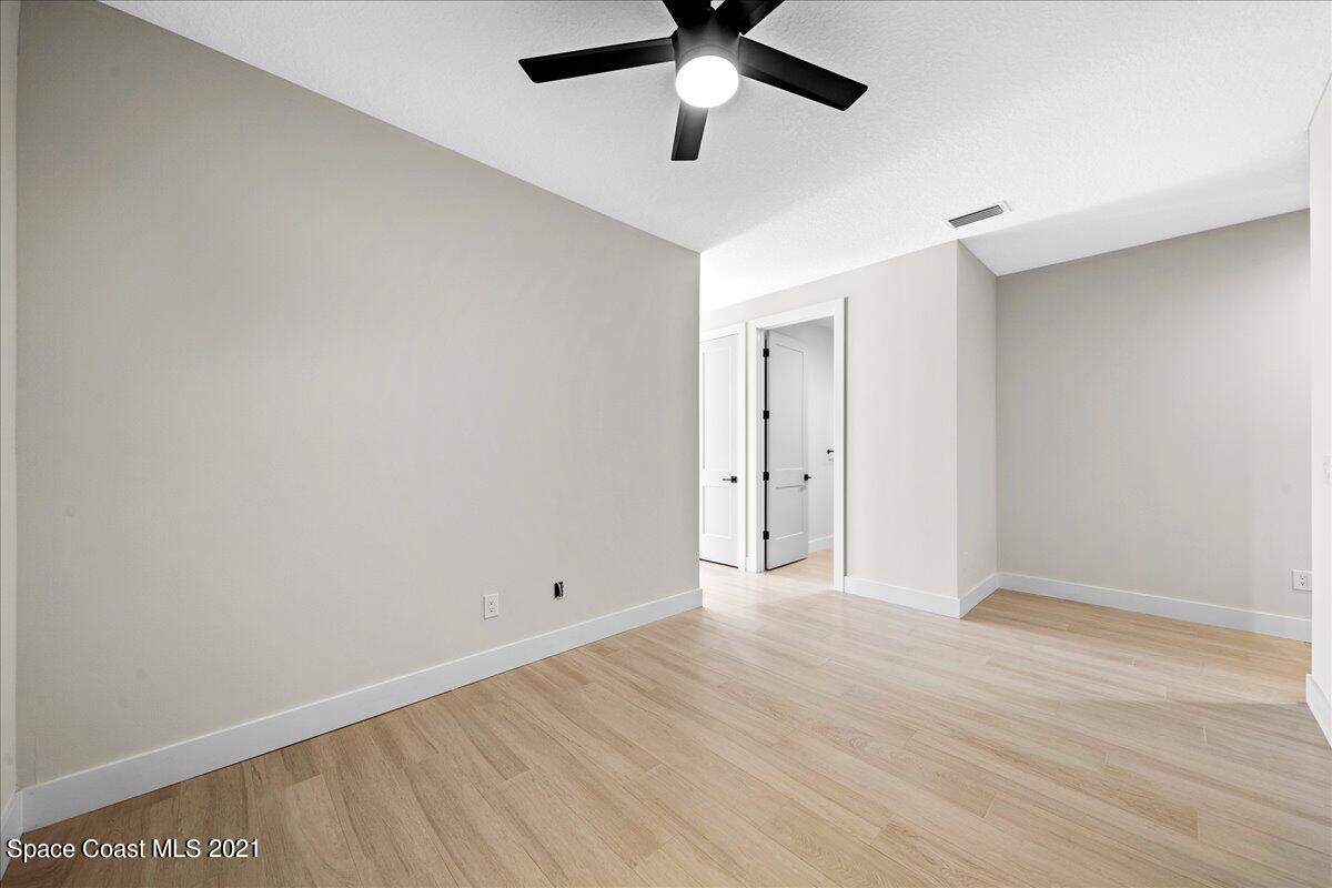 225 6th Avenue
