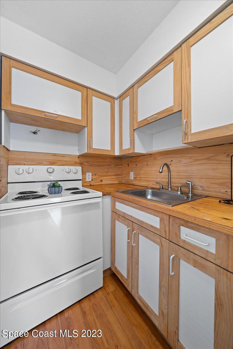 419 Ocean Avenue, 206
