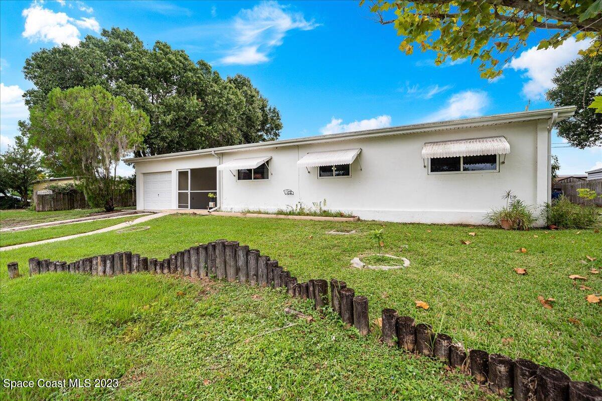 1257 Wild Rose Drive NE
