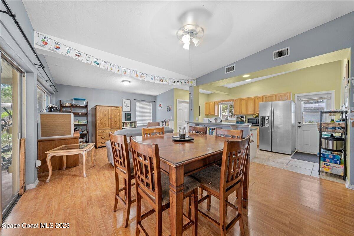 1257 Wild Rose Drive NE