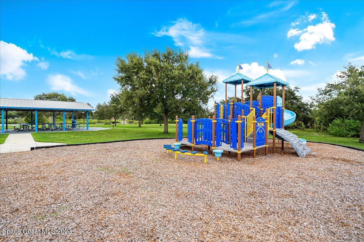 1257 Wild Rose Drive NE