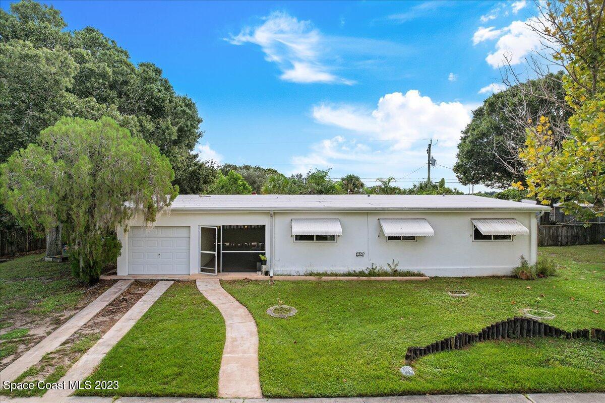 1257 Wild Rose Drive NE