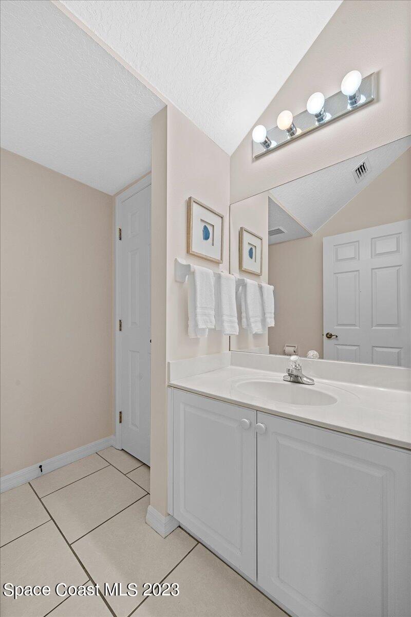 1720 Minutemen Causeway, 6