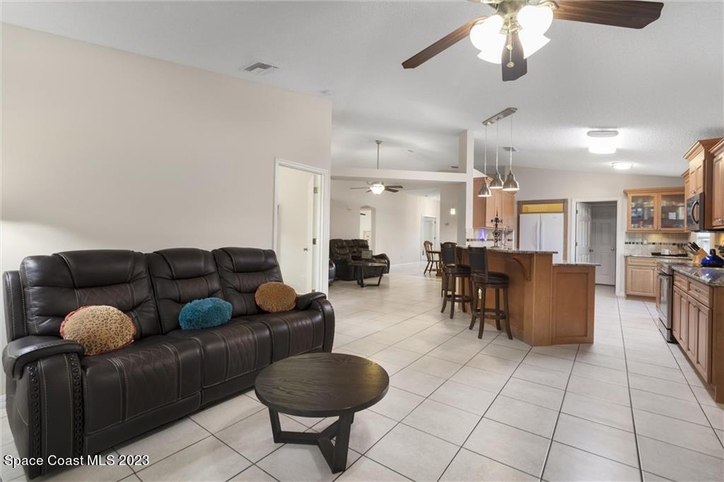 483 Melanie Circle