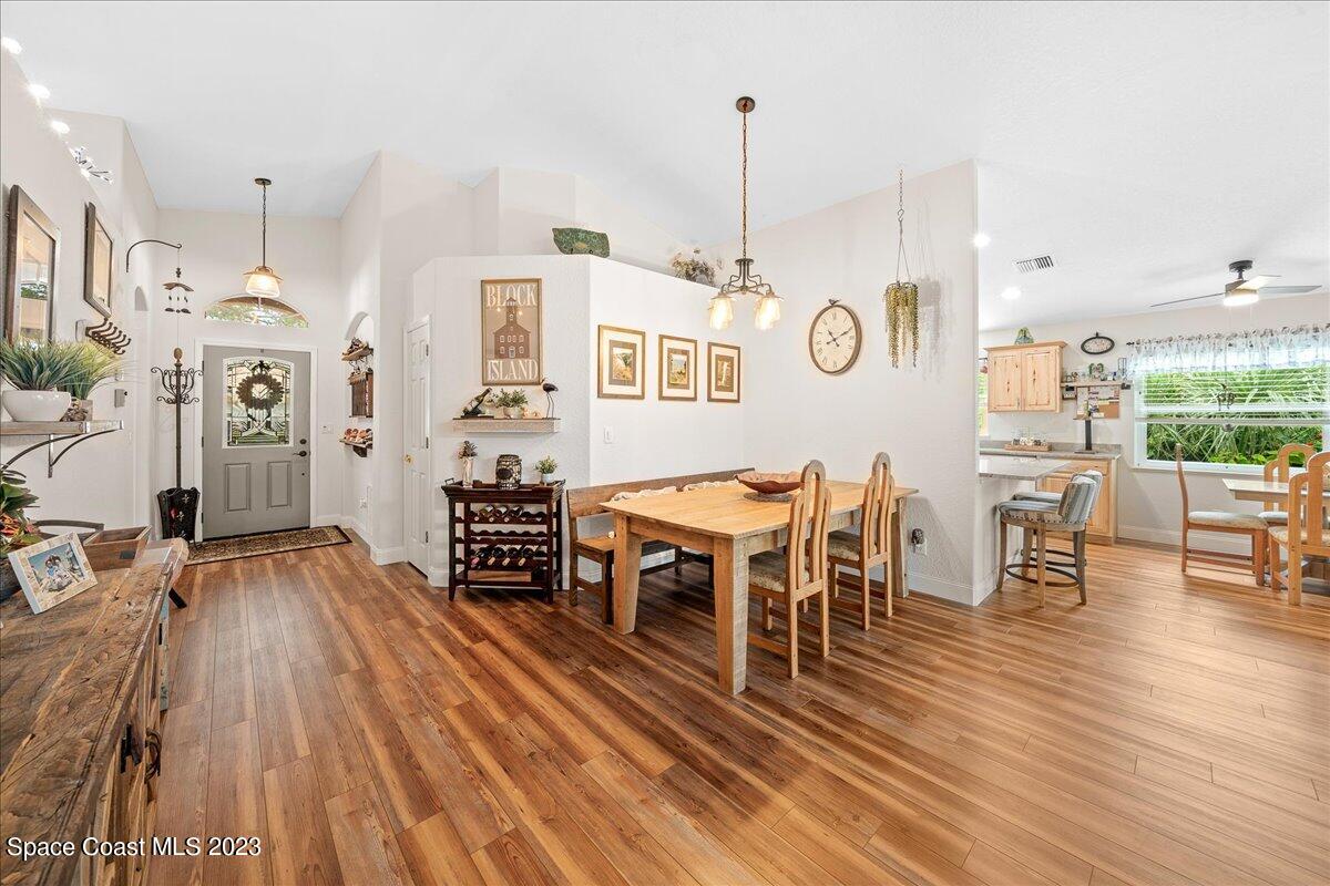 5572 Cord Grass Lane