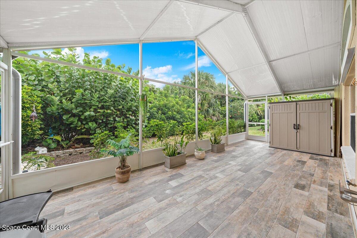 5572 Cord Grass Lane