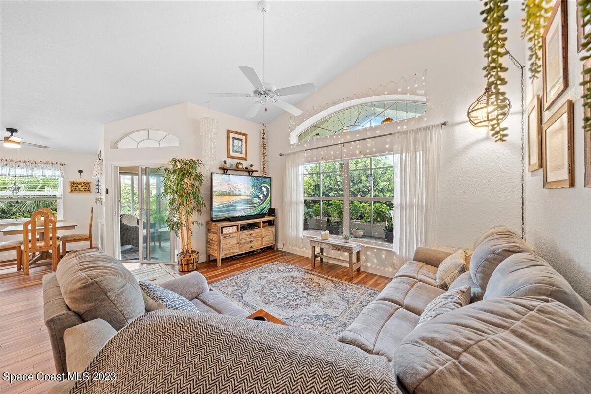 5572 Cord Grass Lane