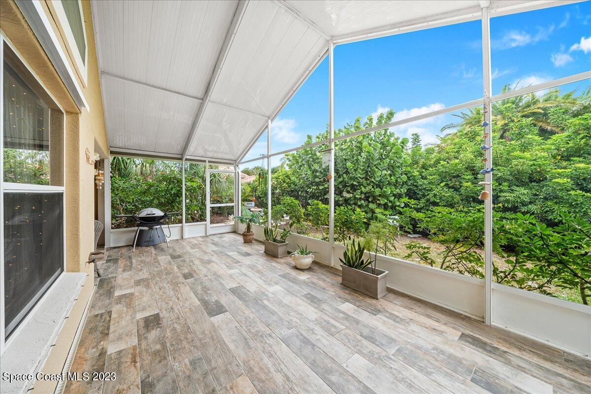 5572 Cord Grass Lane