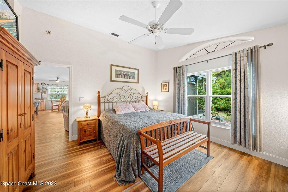 5572 Cord Grass Lane