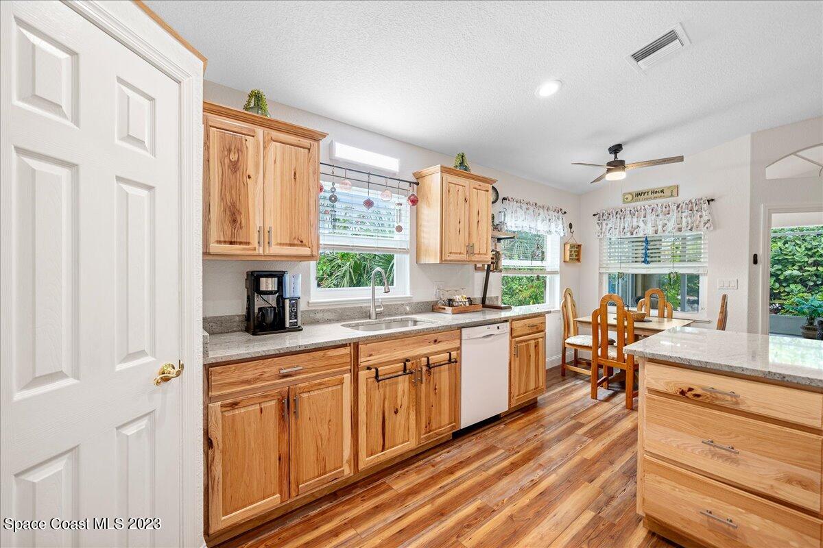 5572 Cord Grass Lane