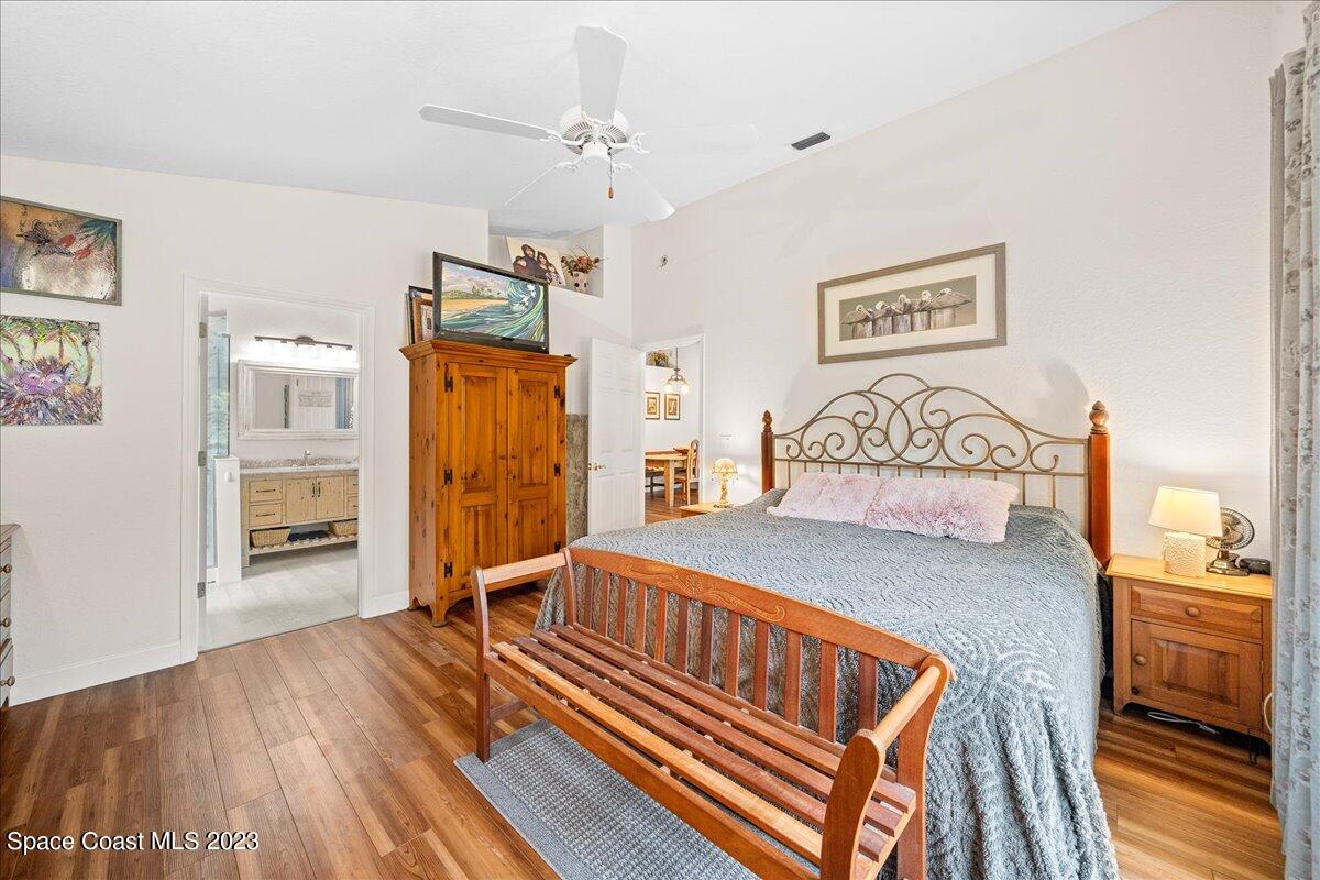 5572 Cord Grass Lane