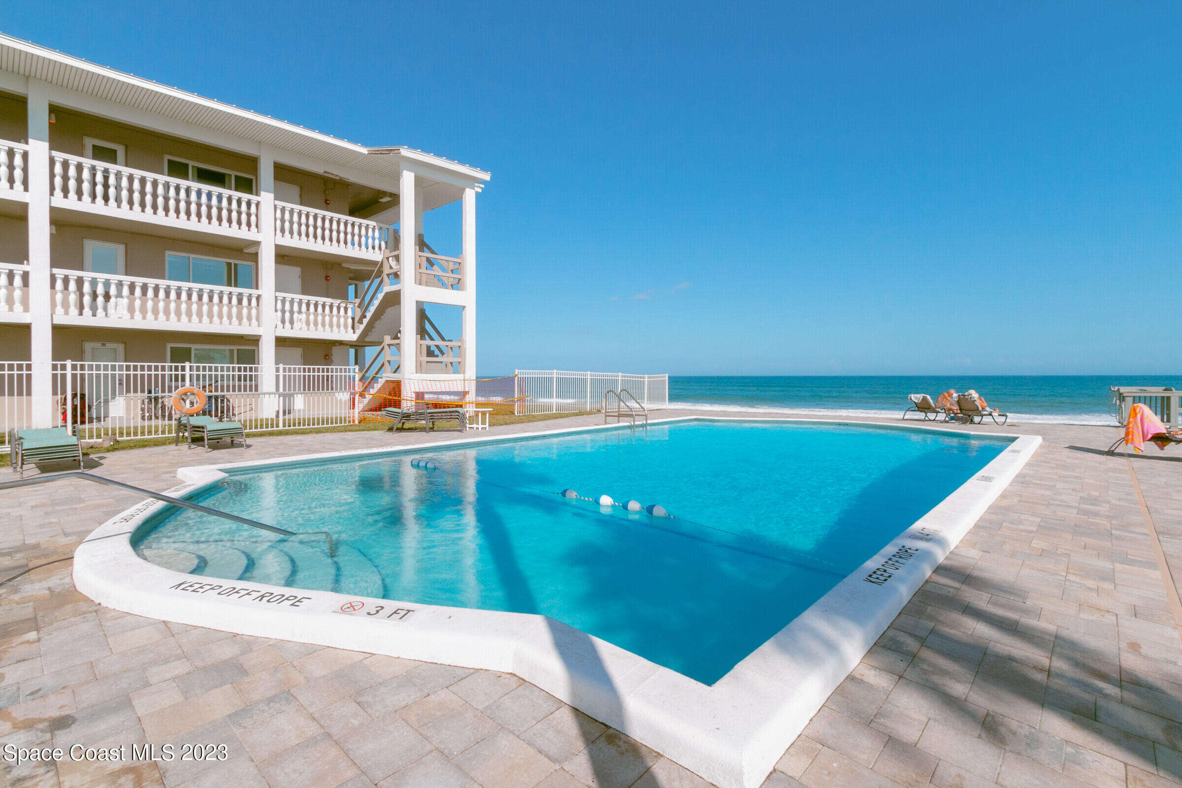 1273 Highway A1a, 206