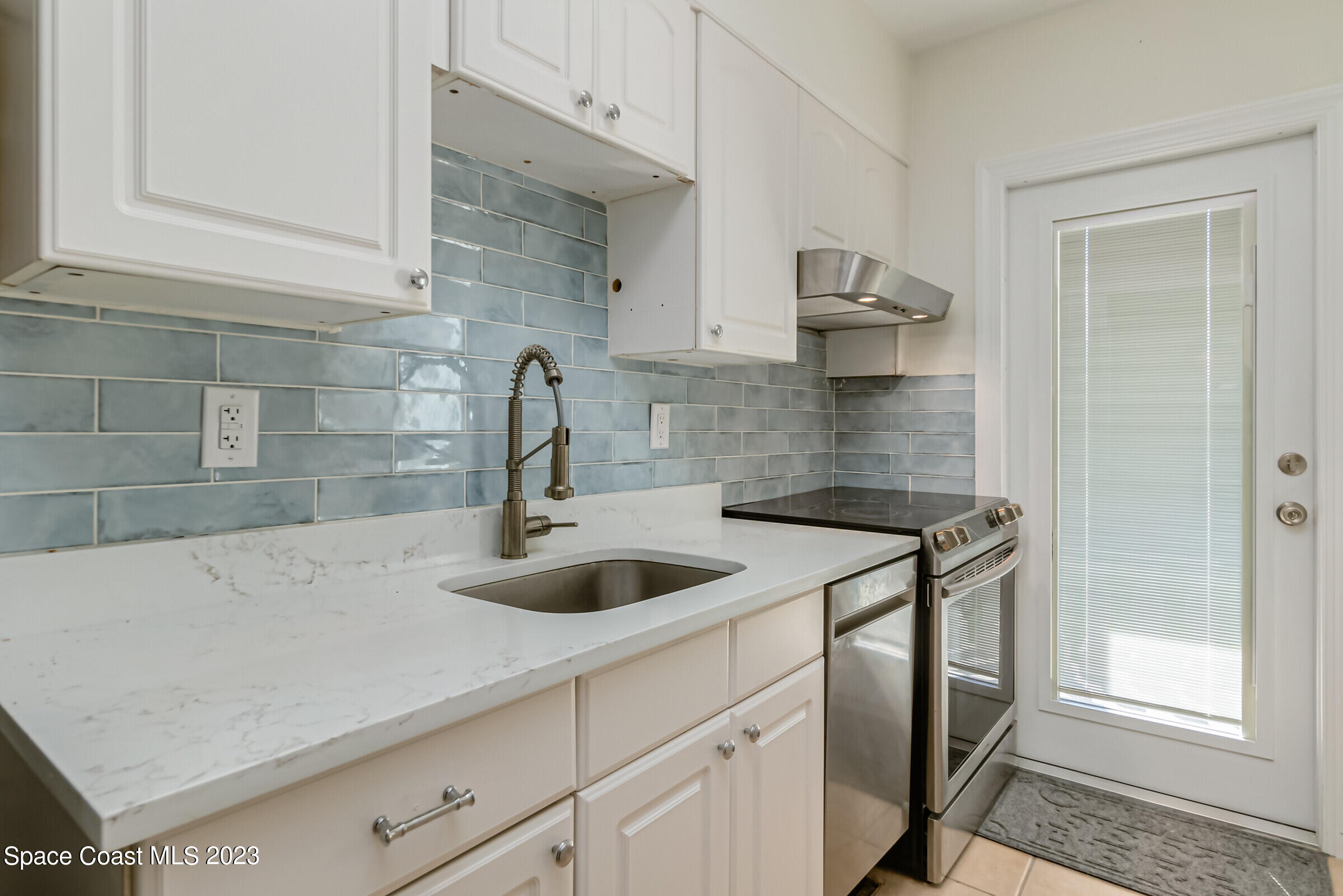 1273 Highway A1a, 206