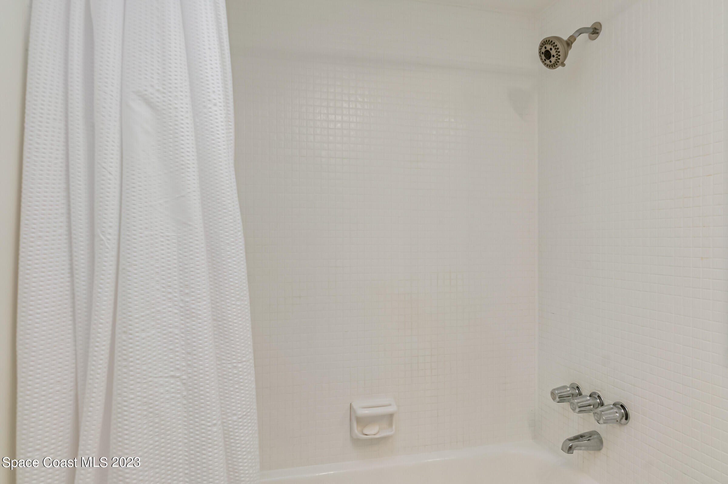 1273 Highway A1a, 206