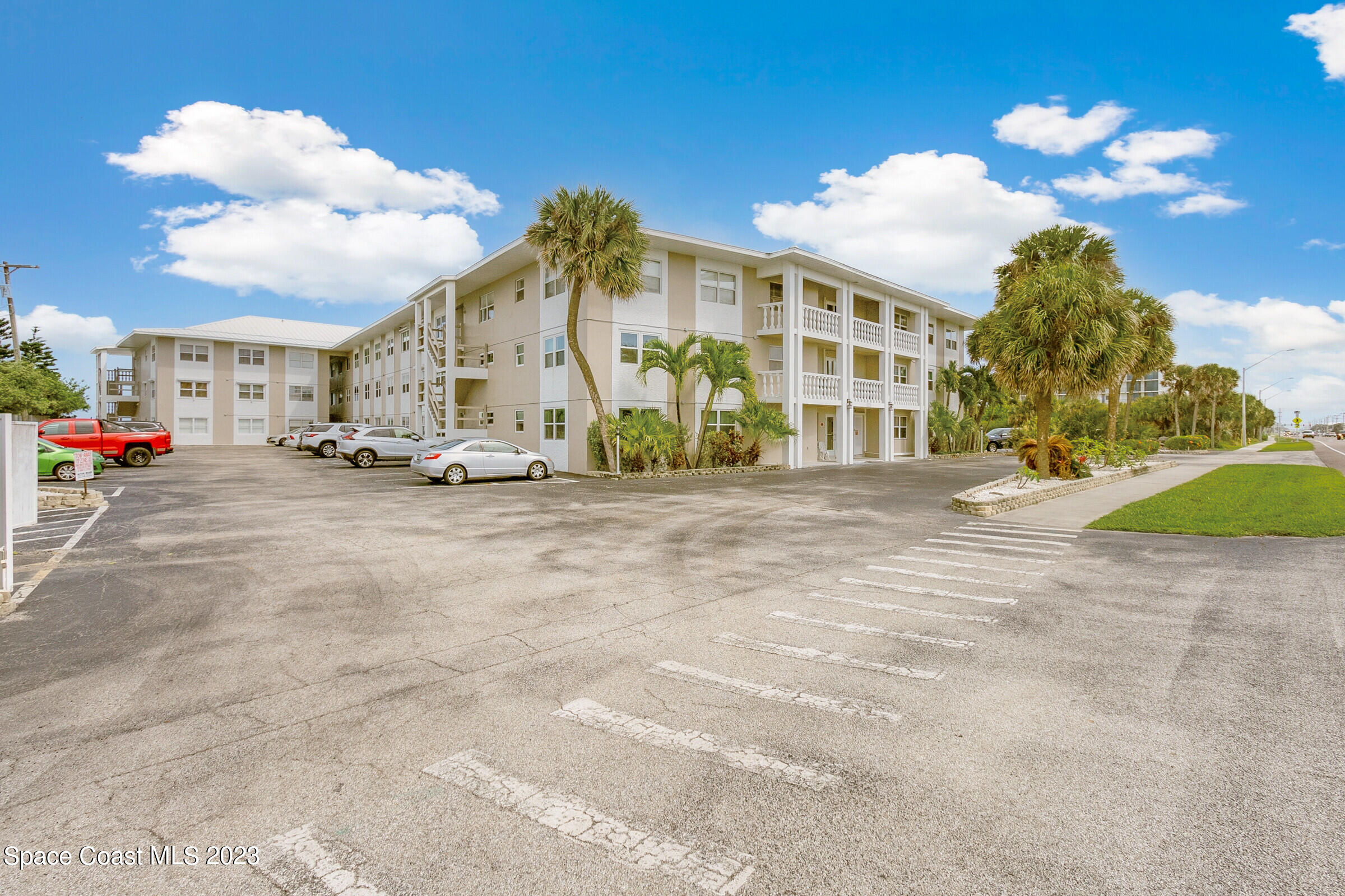 1273 Highway A1a, 206