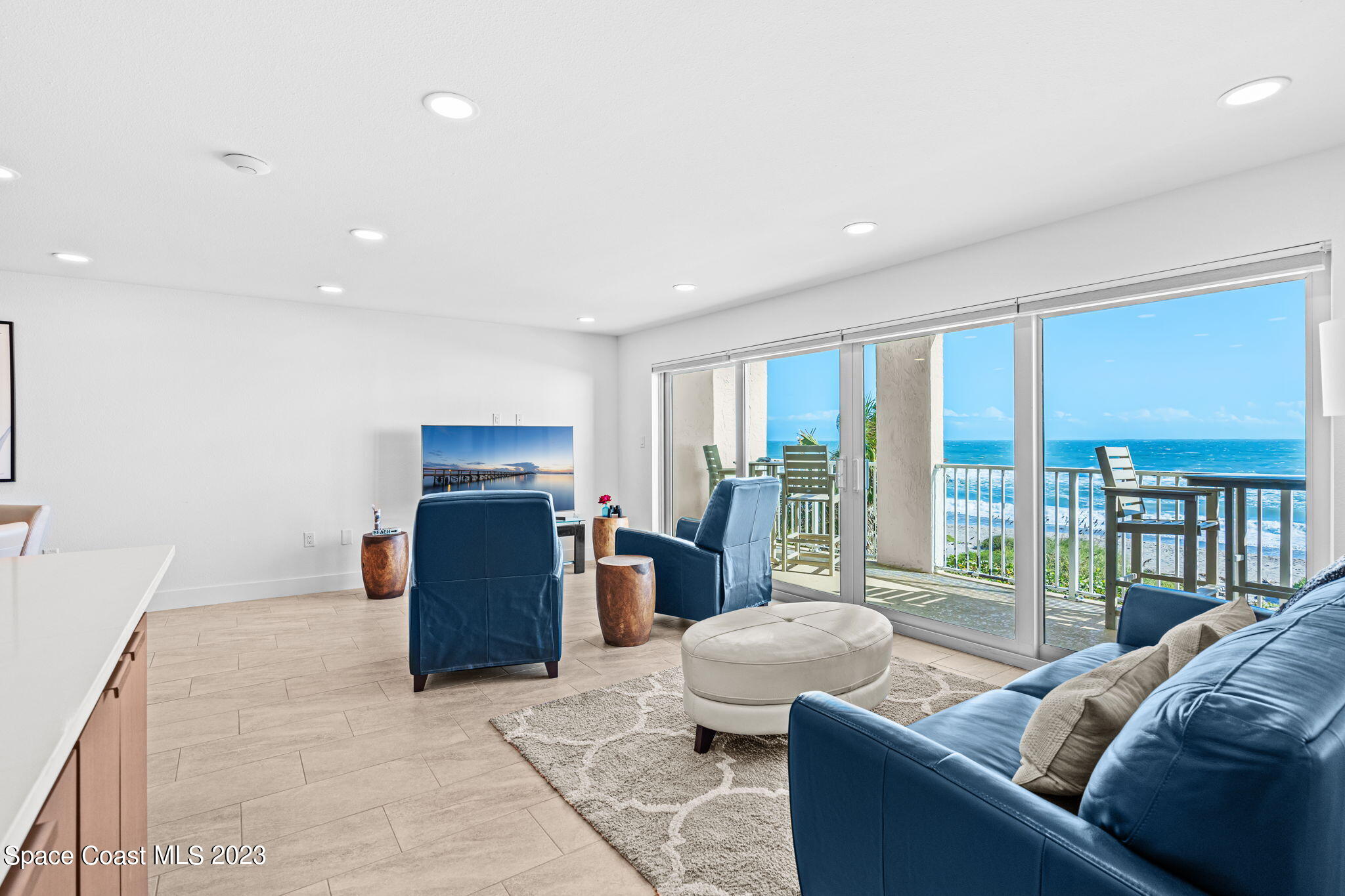 2203 Atlantic Street, 723