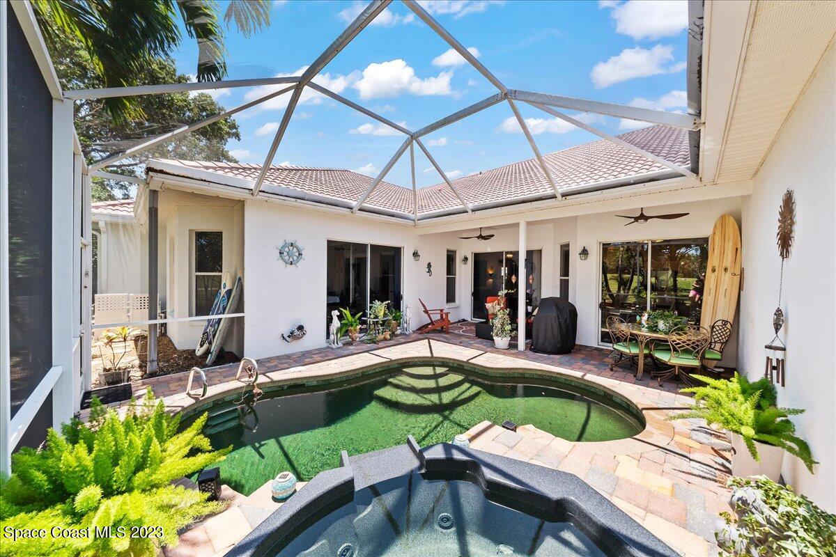 929 Aquarina Boulevard